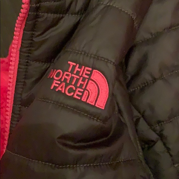 NORTHFACE REVERSIBLE SHERPA QUILTED JACKET - Picture 3 of 6